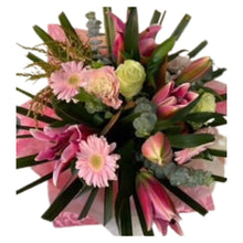 Load image into Gallery viewer, Beautiful Bouquet
