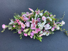 Load image into Gallery viewer, Casket Spray - Fresh Floral tribute
