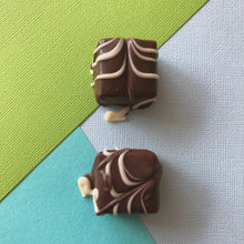 Load image into Gallery viewer, Chocolate - Salty Caramel log
