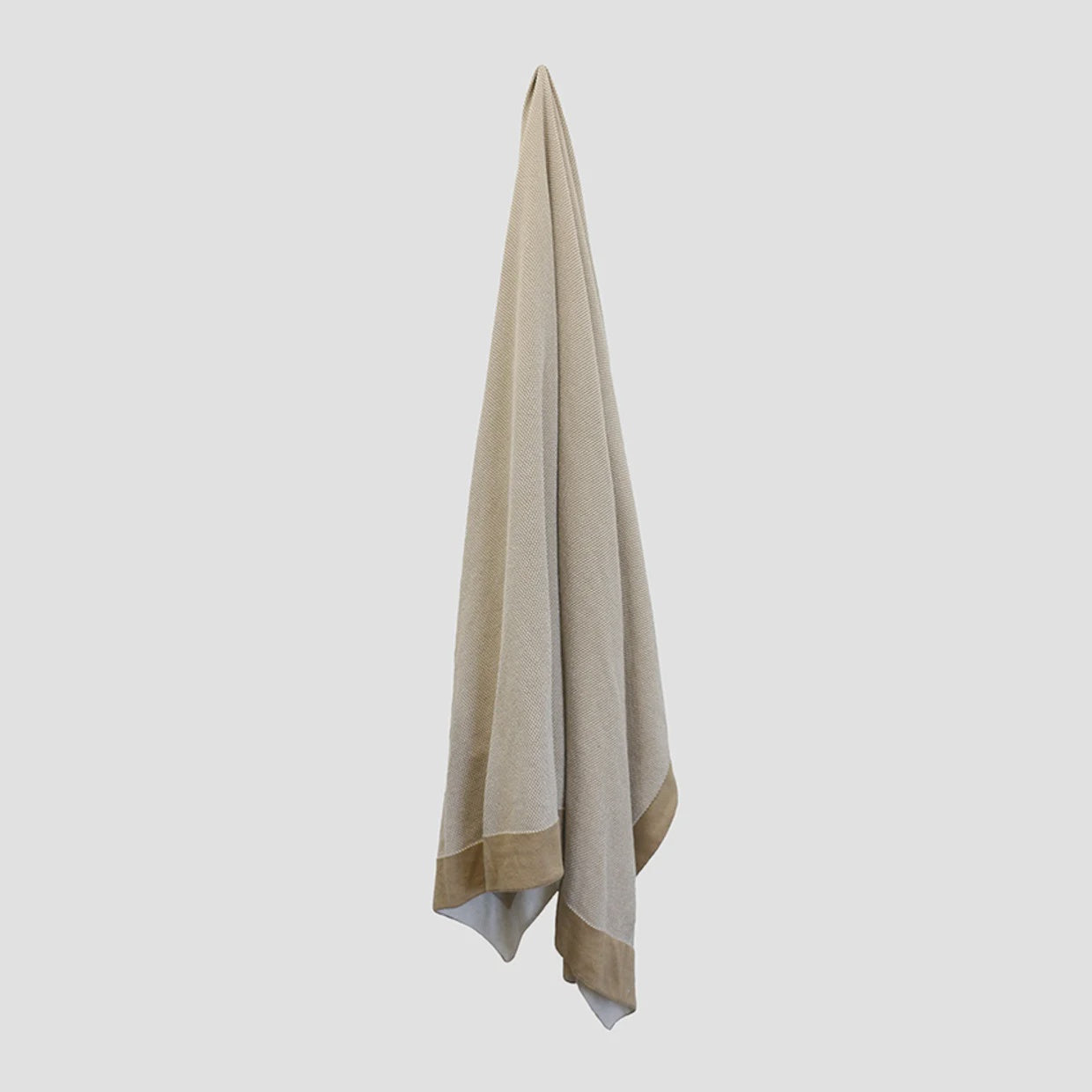 Throw - Clyde Caramel & ivory