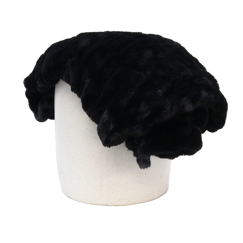 Faux Fur - Ribbed throw Black