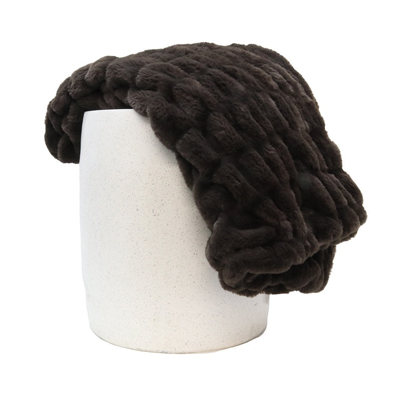Faux Fur - Ribbed throw Chocolate