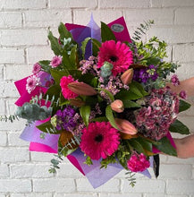 Load image into Gallery viewer, Cool Water Bouquet
