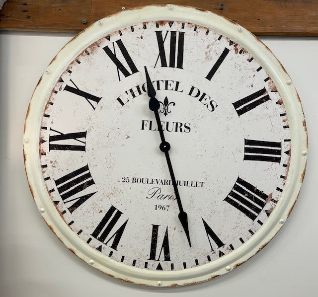 Clock-L'Hotel Des