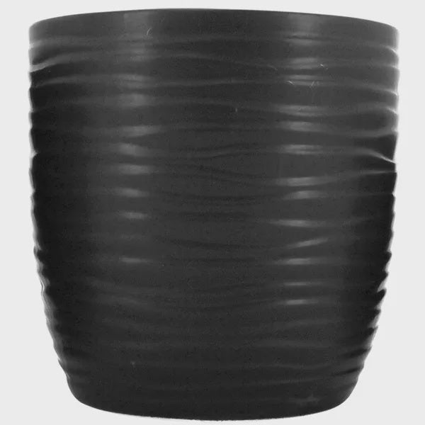 Planter - Black ruffled