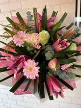 Load image into Gallery viewer, Beautiful Bouquet
